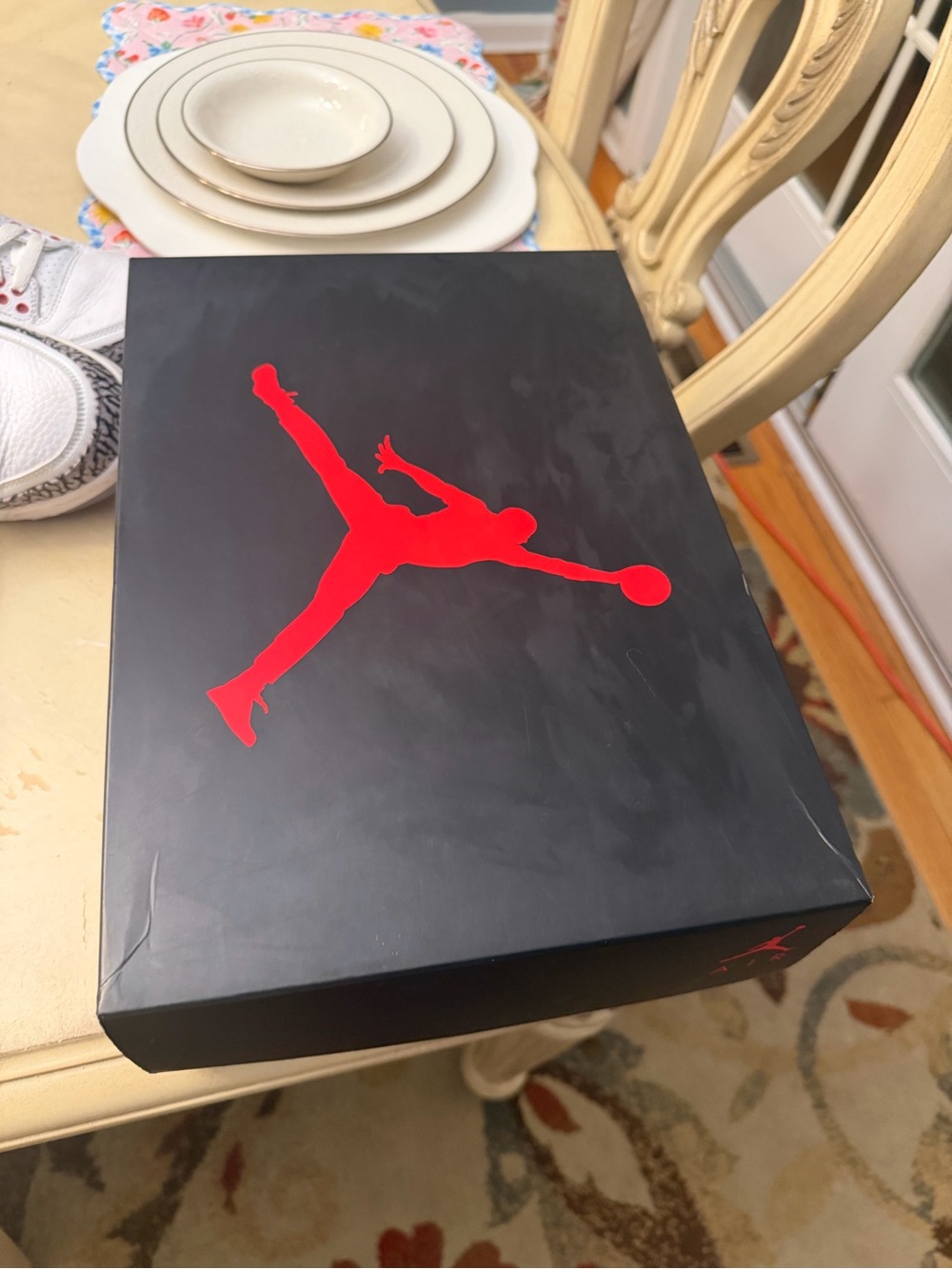 Nike Men’s Athletic Shoes White Black Red - Picture 9 of 9